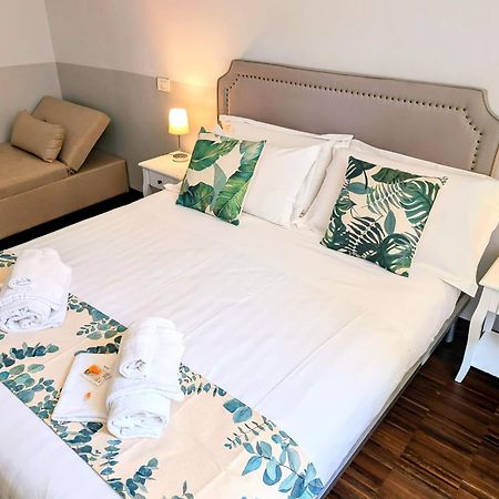 Dm69 - Termini Monti Crossroads Hotel โรม ภายนอก รูปภาพ