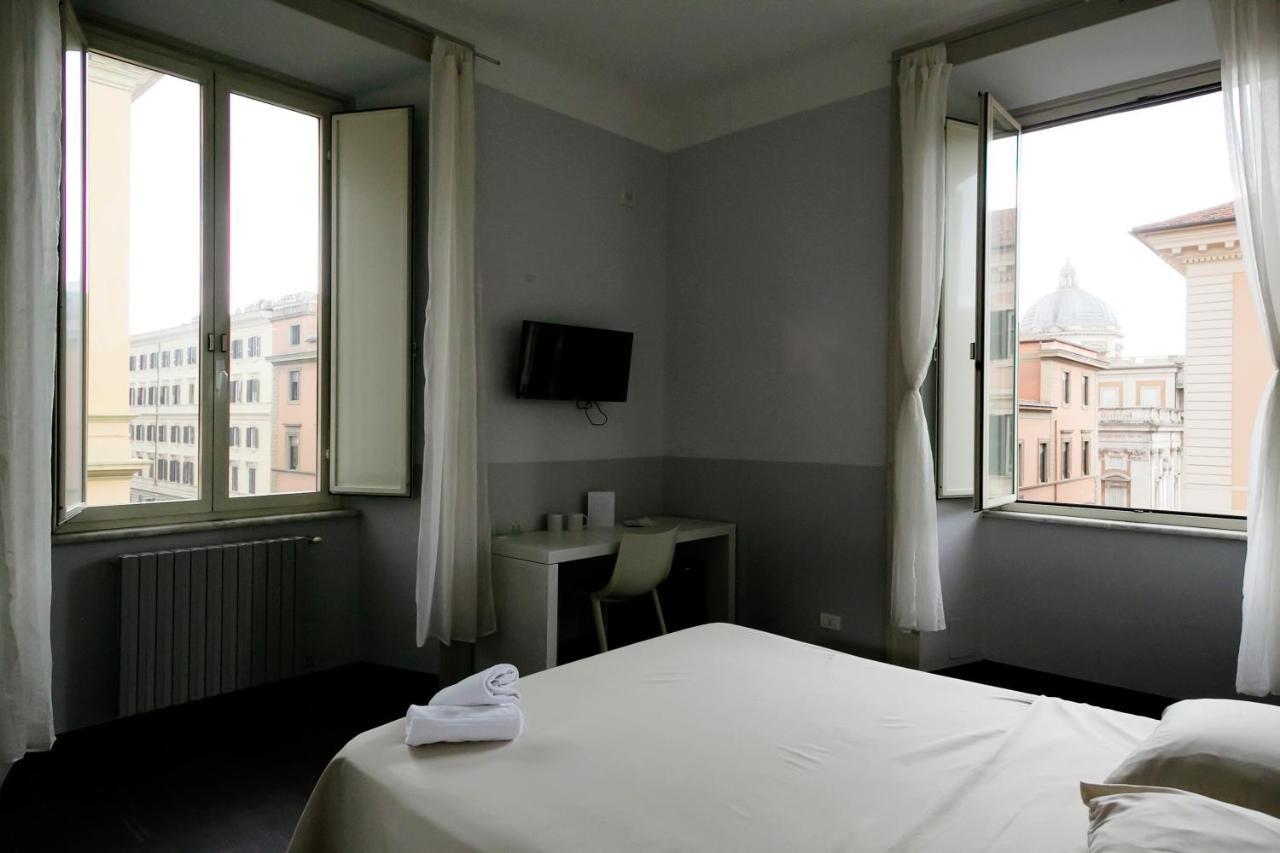 Dm69 - Termini Monti Crossroads Hotel โรม ภายนอก รูปภาพ