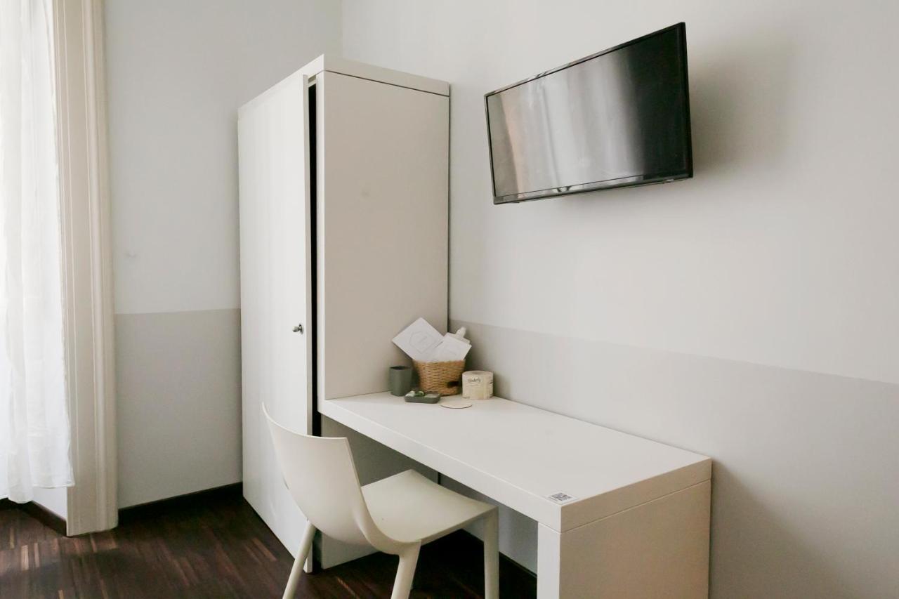 Dm69 - Termini Monti Crossroads Hotel โรม ภายนอก รูปภาพ
