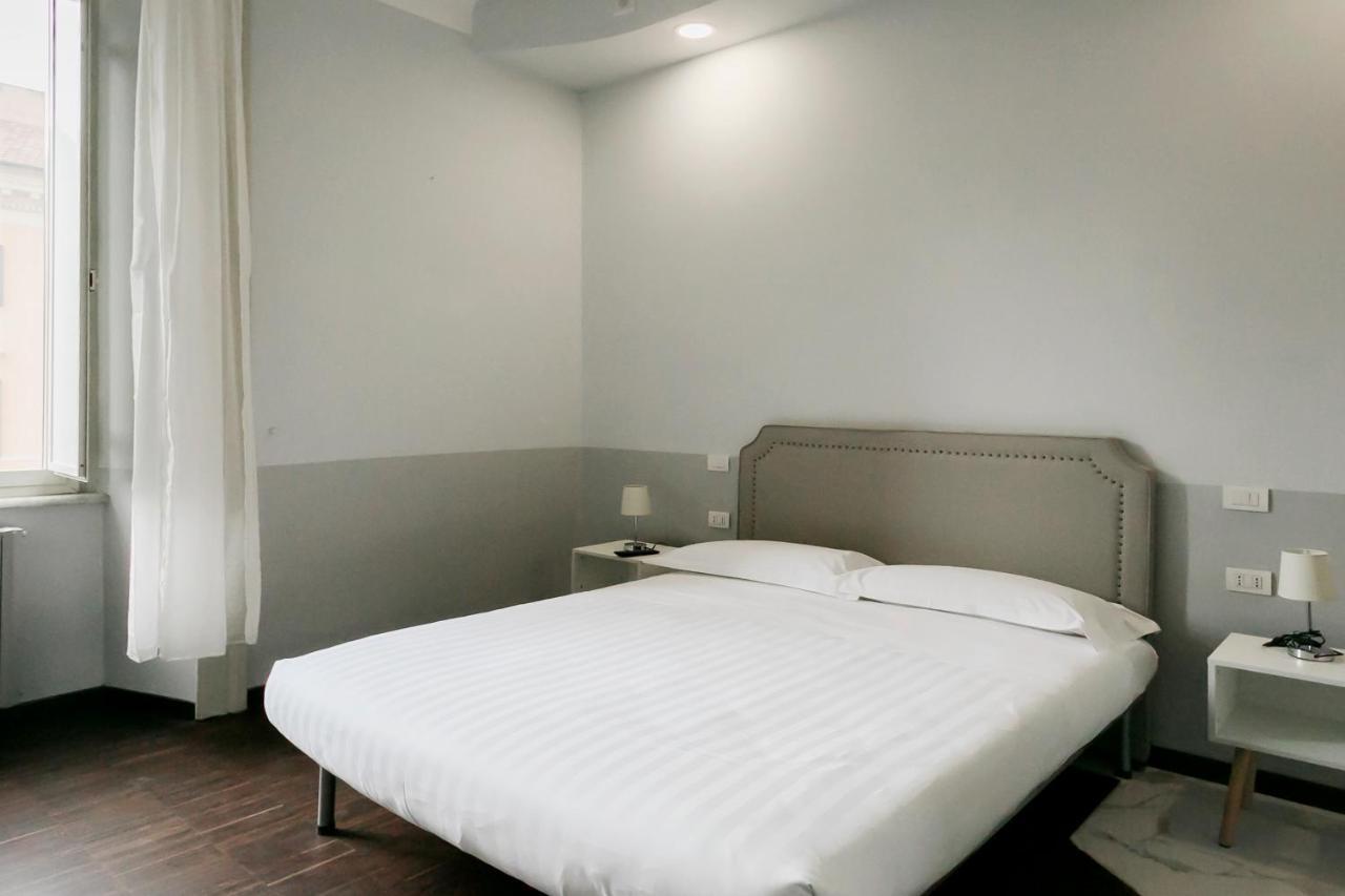 Dm69 - Termini Monti Crossroads Hotel โรม ภายนอก รูปภาพ