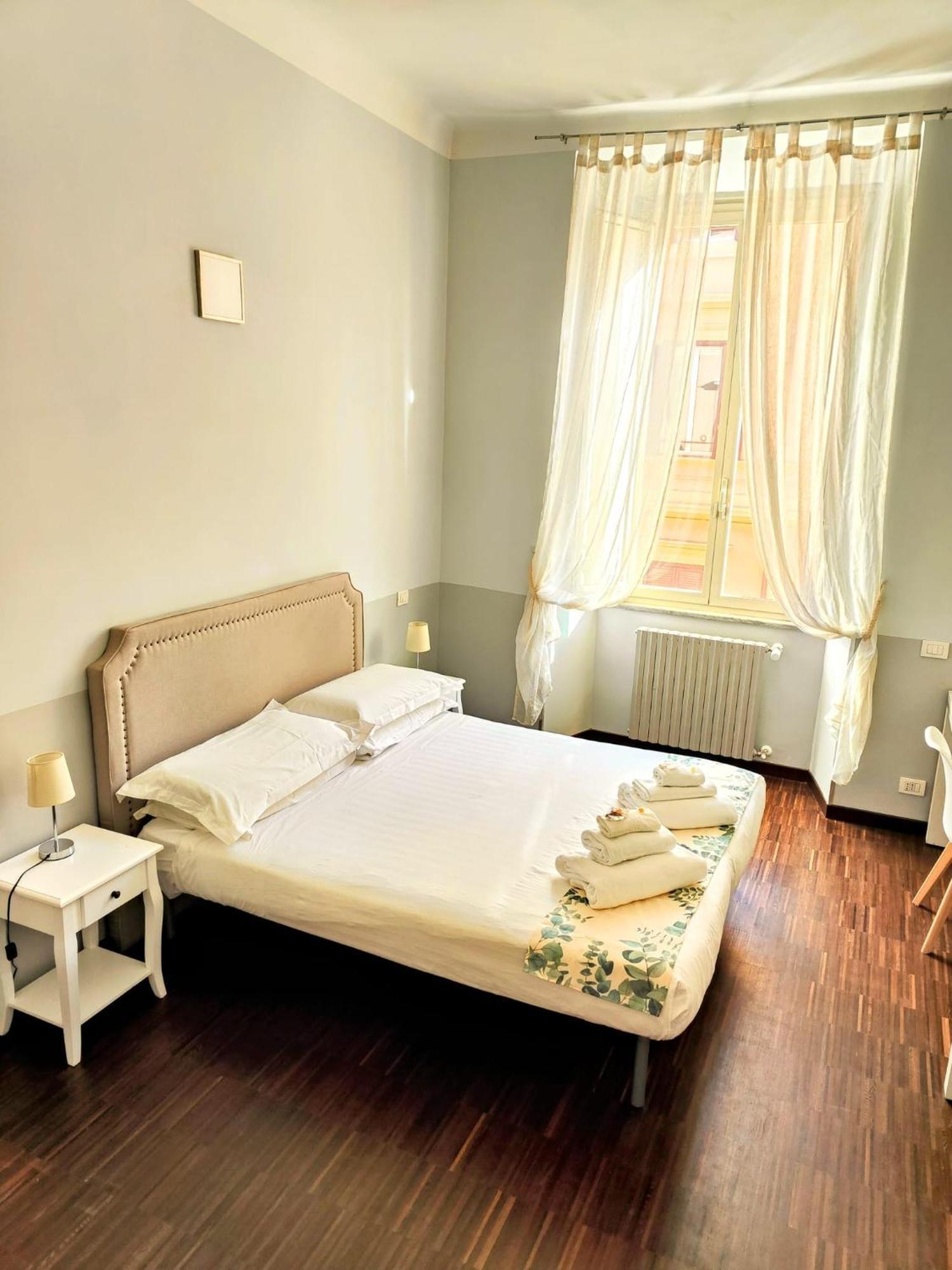 Dm69 - Termini Monti Crossroads Hotel โรม ภายนอก รูปภาพ