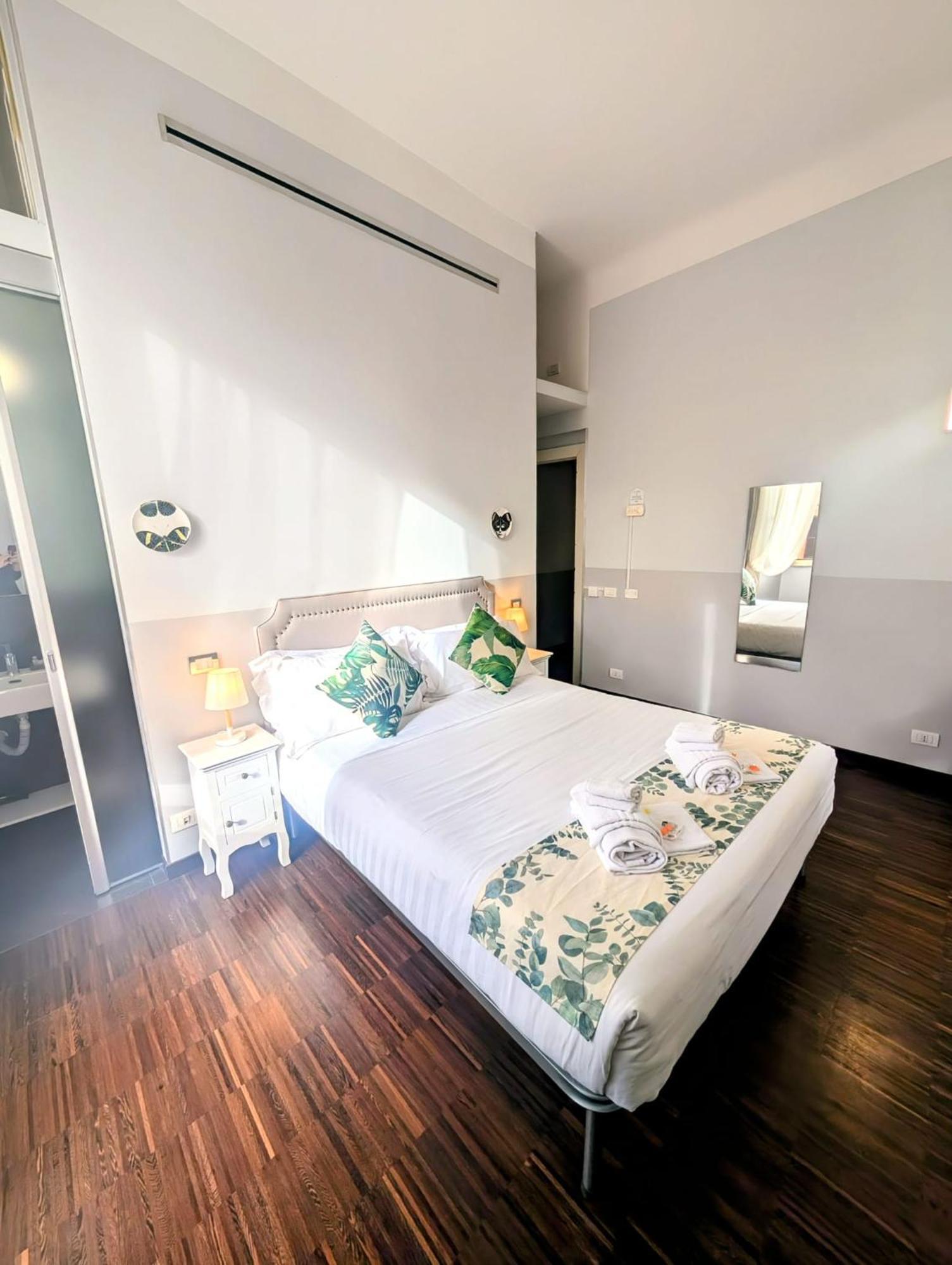 Dm69 - Termini Monti Crossroads Hotel โรม ภายนอก รูปภาพ
